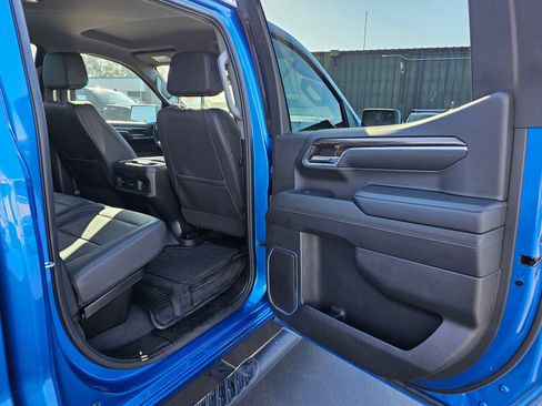 Used 2024 Chevrolet Silverado 1500 RST image 17