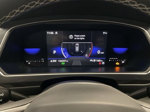 Used 2023 Volkswagen Tiguan SE image 14