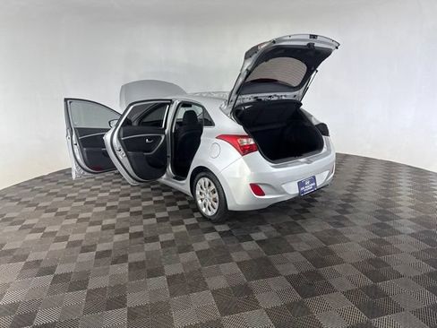 Used 2016 Hyundai Elantra GT FWD image 18