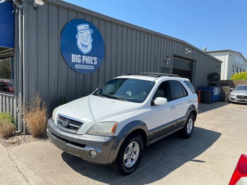 Used 2005 Kia Sorento EX RWD image 1