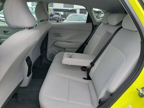 Used 2025 Hyundai Kona SEL FWD image 10
