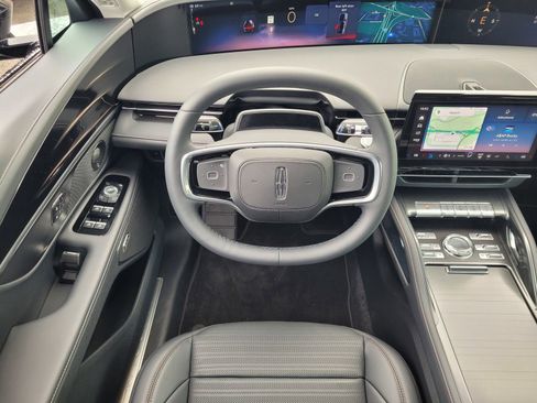 New 2026 Lincoln Nautilus Reserve w/ Jet Appearance Package image 8