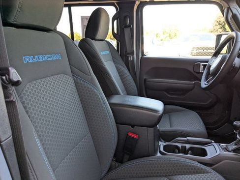 Used 2024 Jeep Wrangler Unlimited Rubicon 4xe w/ Safety Group AWD/4WD image 29