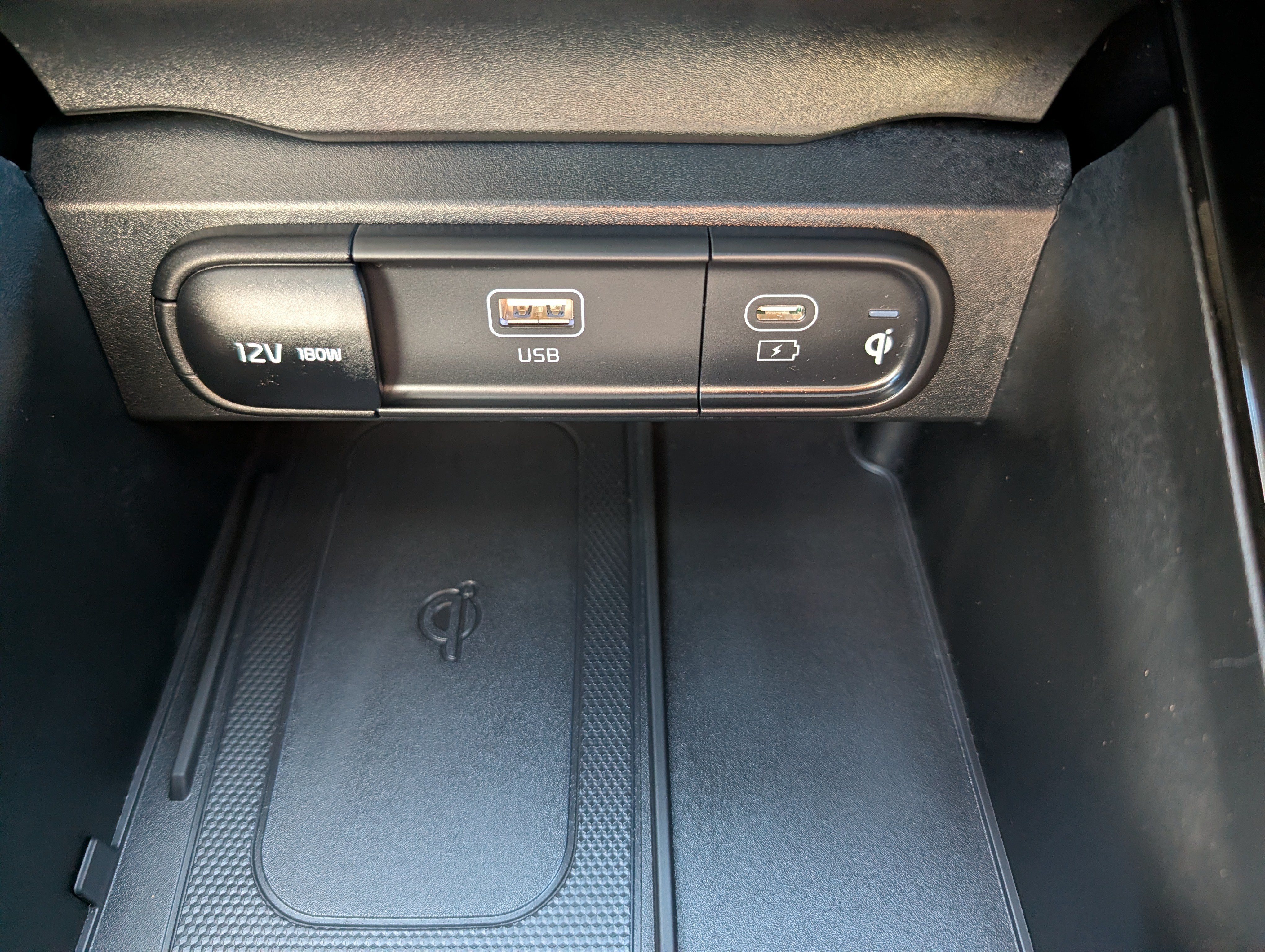 Certified 2024 Kia Telluride S w/ S Sunroof Package AWD/4WD image 31