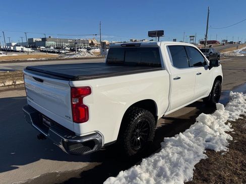 Used 2023 Chevrolet Silverado 1500 LTZ AWD/4WD image 5