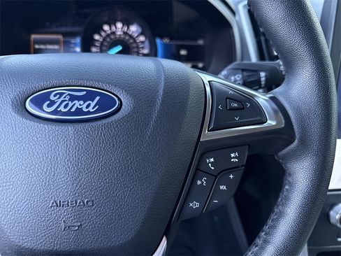 Used 2024 Ford Edge SEL image 26