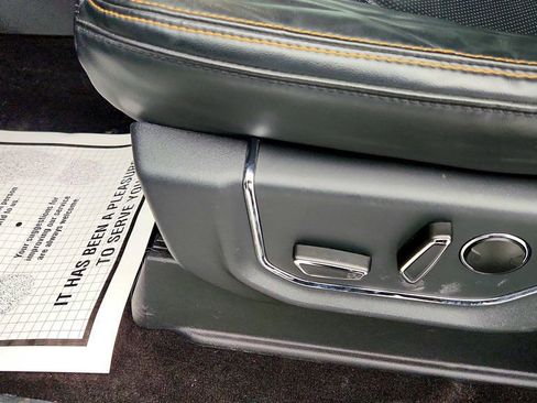 Used 2022 Ford Expedition Max Platinum image 12