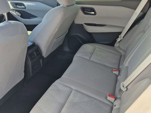 Used 2024 Nissan Rogue SV image 13