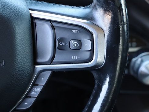 Used 2019 RAM 1500 Laramie image 26