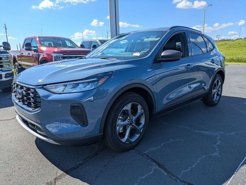 Used 2026 Ford Escape ST-Line w/ Tech Pack #1 FWD image 8