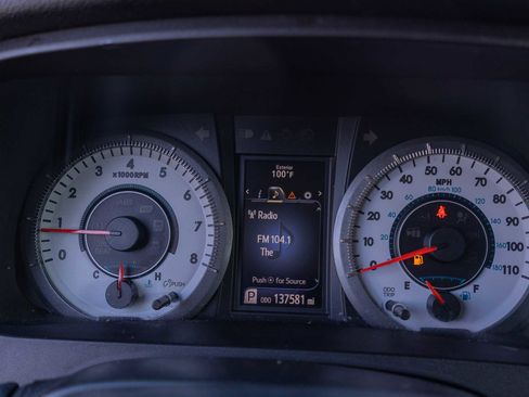 Used 2015 Toyota Sienna SE image 13