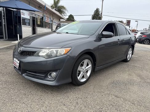 Used 2013 Toyota Camry SE w/ Convenience Pkg image 1