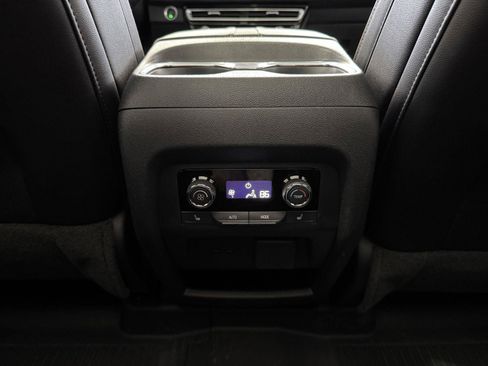 Used 2025 Chevrolet Traverse High Country w/ LPO, Floor Liner Package AWD/4WD image 18