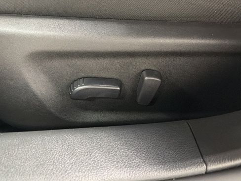 Used 2025 Nissan Altima 2.5 SV FWD image 17