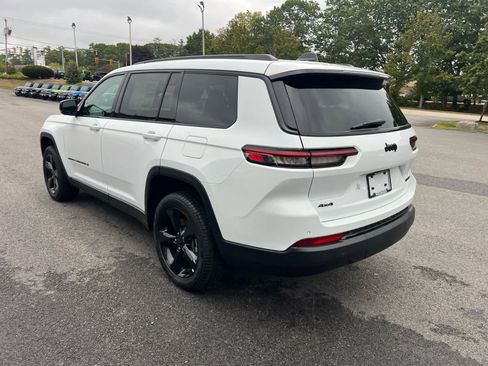 New 2025 Jeep Grand Cherokee L Limited w/ Black Appearance Package image 5