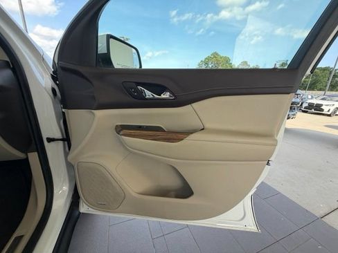 Used 2019 GMC Acadia Denali w/ Technology Package FWD image 41