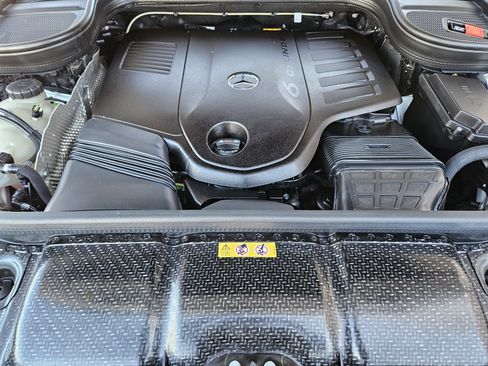 Certified 2025 Mercedes-Benz GLS 450 4MATIC image 32