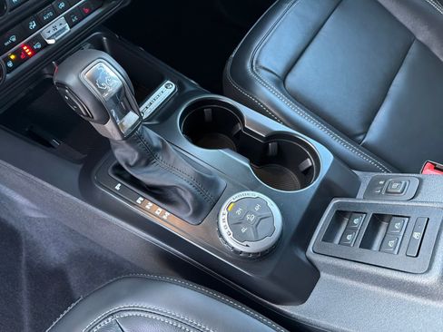 New 2025 Ford Bronco Outer Banks image 23