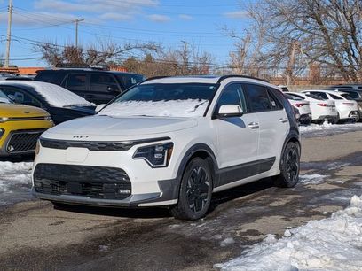 Certified 2024 Kia Niro Wave w/ Wave Preserve Package