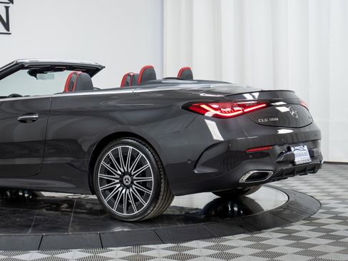 Used 2025 Mercedes-Benz CLE 300 4MATIC Cabriolet image 30