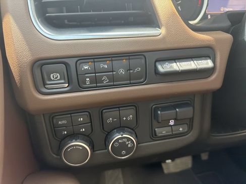 Used 2021 Chevrolet Tahoe High Country w/ Premium Package AWD/4WD image 39