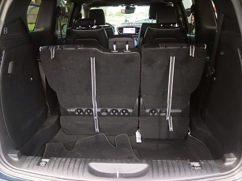 Used 2025 Chrysler Pacifica Limited FWD image 16