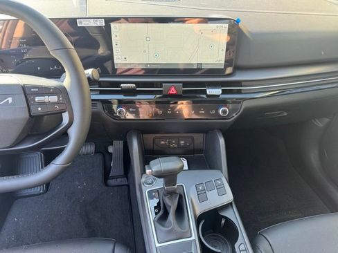 New 2026 Kia Sportage SX image 18