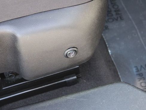 Used 2017 Chevrolet Malibu LT image 21