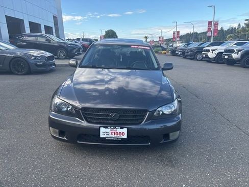 Used 2003 Lexus IS 300 RWD image 2