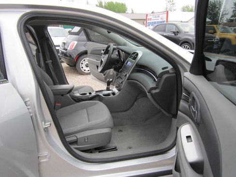 Used 2015 Chevrolet Malibu LS image 10