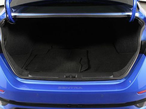 Certified 2025 Nissan Sentra SR FWD image 18