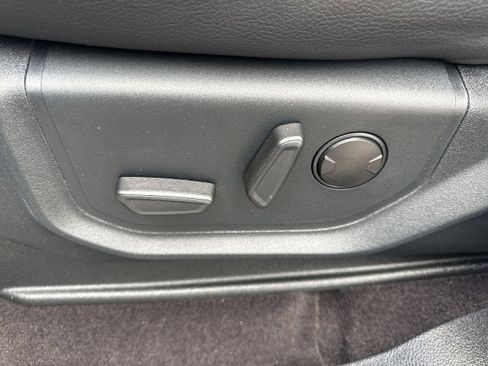 Used 2021 Ford Expedition Max XLT image 14