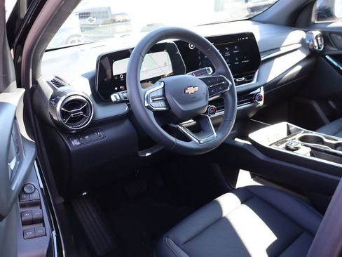 New 2026 Chevrolet Equinox LT w/ Convenience Package II image 11