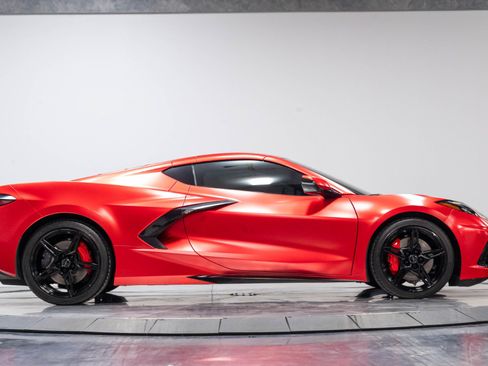 Used 2022 Chevrolet Corvette Stingray Preferred Cpe w/ Z51 Performance Package RWD image 27