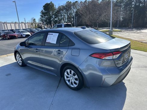 Certified 2025 Toyota Corolla LE image 8