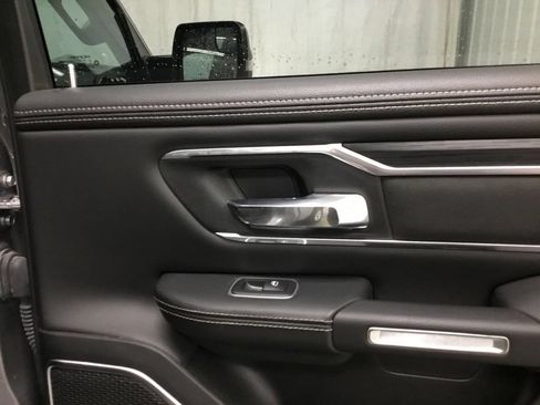 Used 2023 RAM 1500 Laramie AWD/4WD image 18