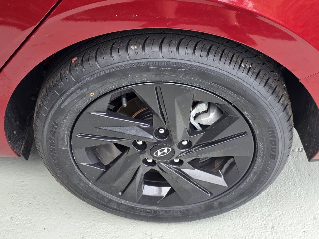 Used 2023 Hyundai Elantra SEL FWD image 25