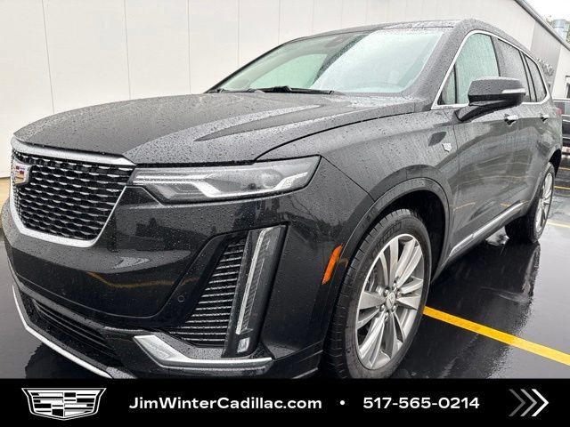 Used 2021 Cadillac XT6 Premium Luxury AWD/4WD image 2