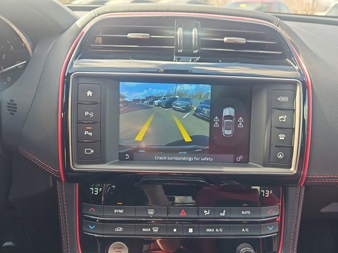 Used 2017 Jaguar F-PACE S image 29