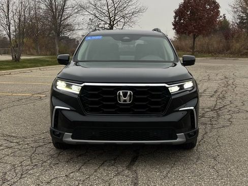 Certified 2025 Honda Pilot Elite image 17