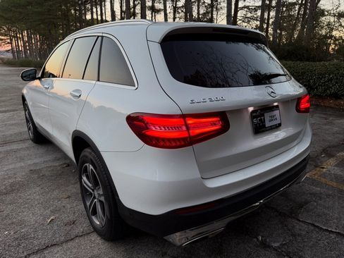 Used 2017 Mercedes-Benz GLC 300 4MATIC image 5