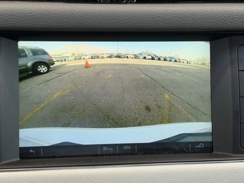 Used 2016 Jaguar XF Prestige image 28