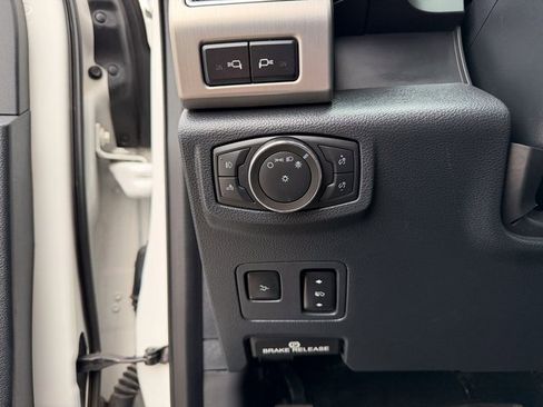 Used 2022 Ford F250 Platinum w/ FX4 Off-Road Package image 8