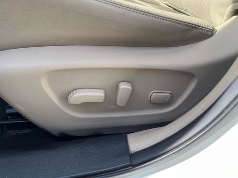 Used 2016 Nissan Rogue SL w/ SL Premium Package FWD image 23
