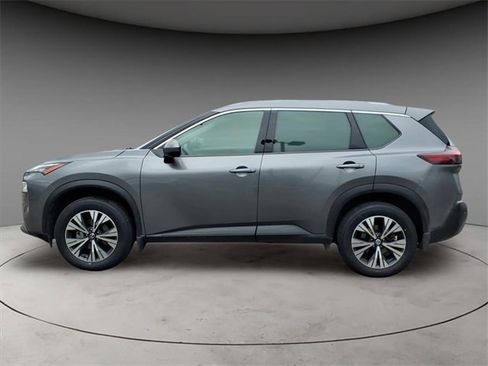 Used 2021 Nissan Rogue SV w/ Premium Package image 2