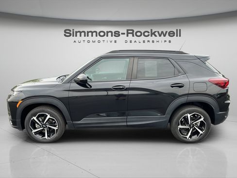 Used 2023 Chevrolet TrailBlazer RS w/ Convenience Package AWD/4WD image 2