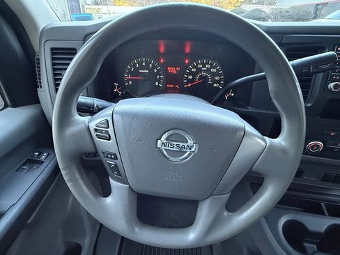 Used 2019 Nissan NV 2500 S image 19