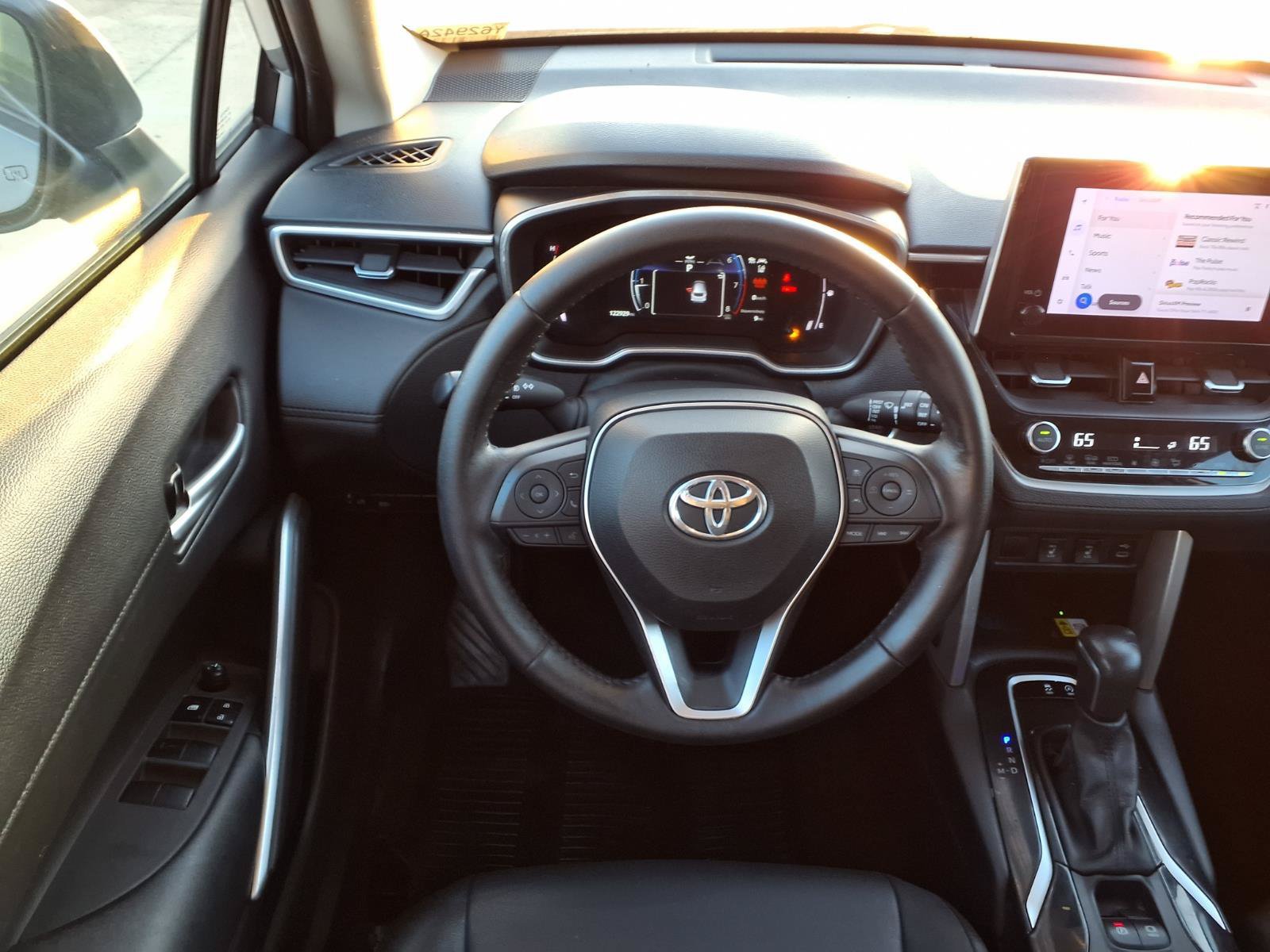 Certified 2023 Toyota Corolla Cross XLE FWD image 17