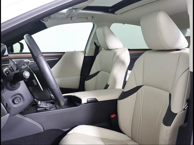 Certified 2025 Lexus ES 300h Ultra Luxury w/ Accessory Package (Z2) FWD image 7