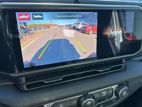 New 2026 Jeep Gladiator Rubicon w/ Technology Group image 16